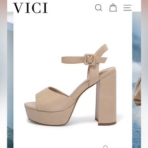 GENEVA PLATFORM SANDAL - BEIGE ✨Brand New